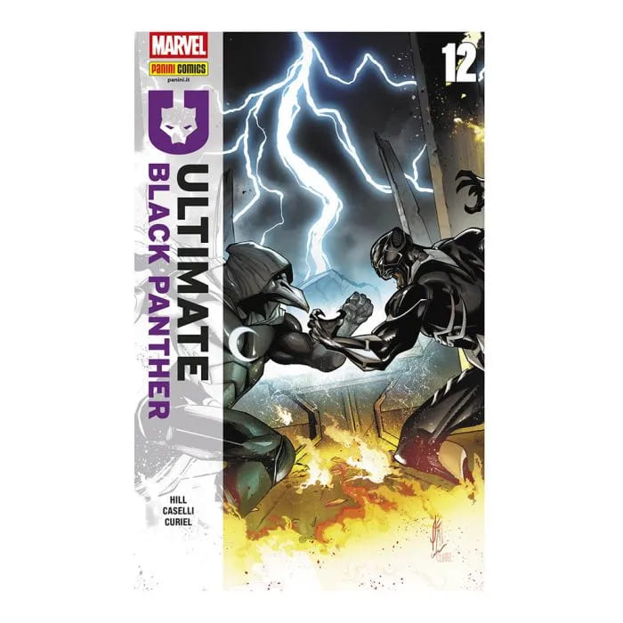 Copertina del fumetto Ultimate Black Panther 12 di Panini Comics, con illustrazione di Black Panther in azione.